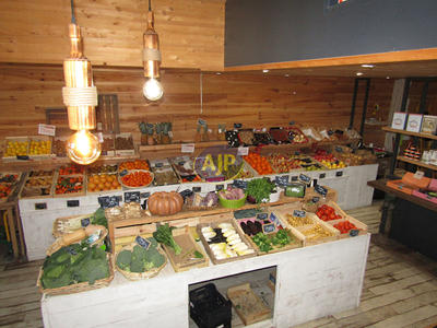 Local commercial - 61 m²