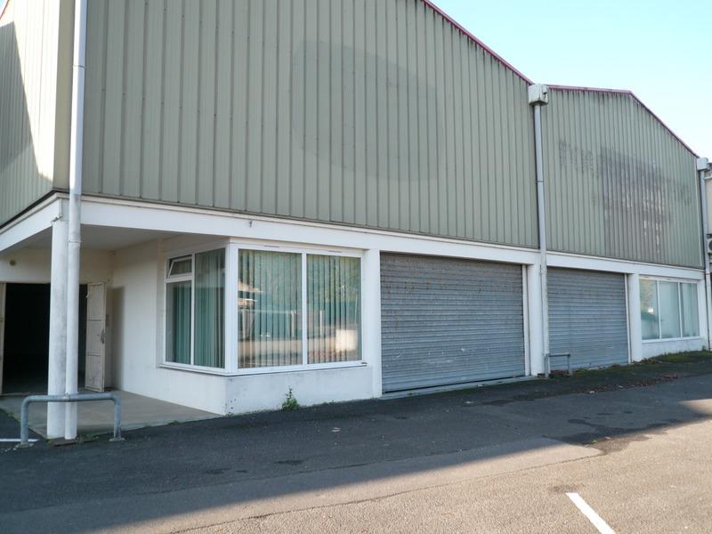 Local commercial - 366 m² - 8 pièces