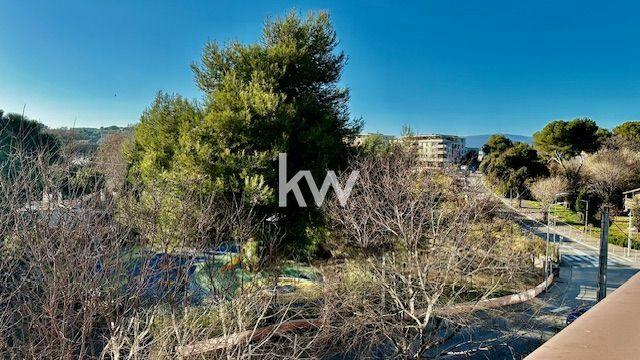 Immeuble de bureaux - 217 m²