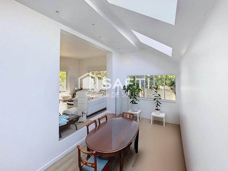 Maison - 337 m² - 8 pièces