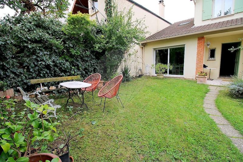 Maison - 140 m² - 7 pièces