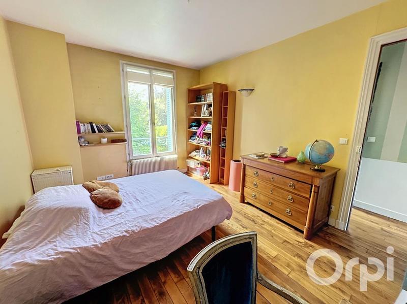 Maison - 180 m² - 6 pièces