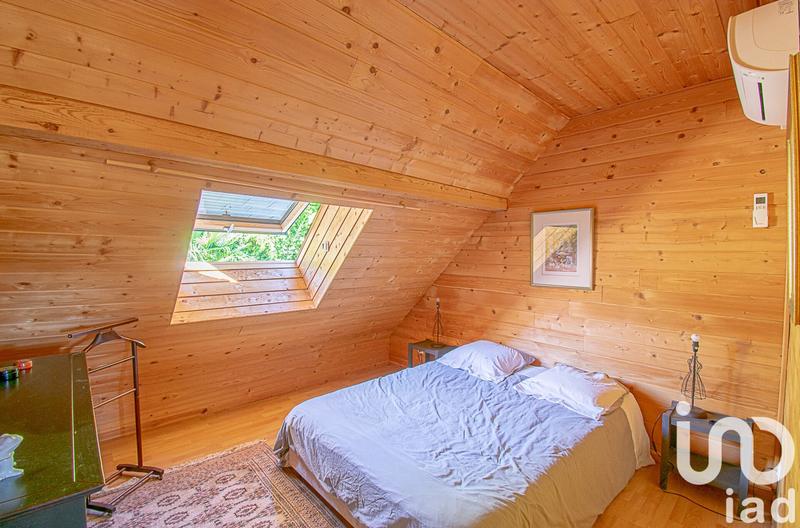 Maison - 233 m² - 10 pièces