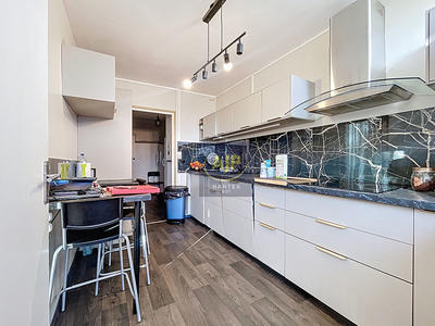 Appartement - 81 m² - 4 pièces