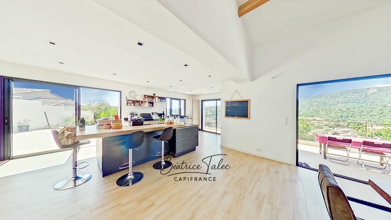 Villa - 190 m² - 4 pièces