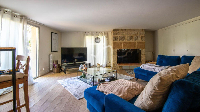 Propriété - 250 m² - 15 pièces