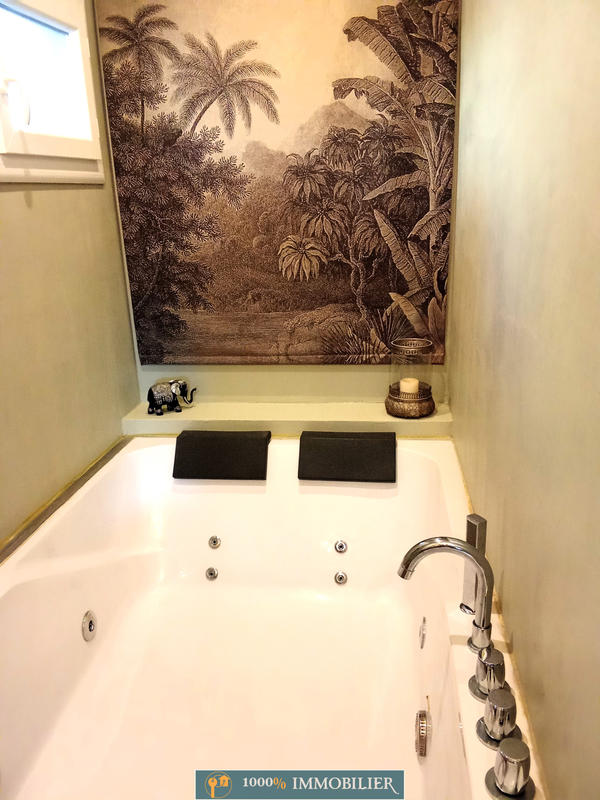 Villa - 185 m² - 6 pièces