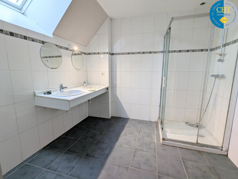 Maison - 167 m² - 6 pièces