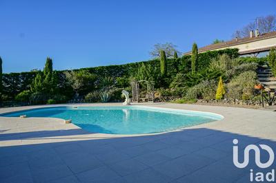 Maison - 314 m² - 10 pièces