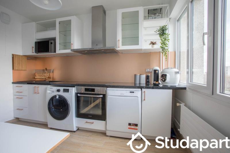 Chambre - 13 m² - 1 pièce