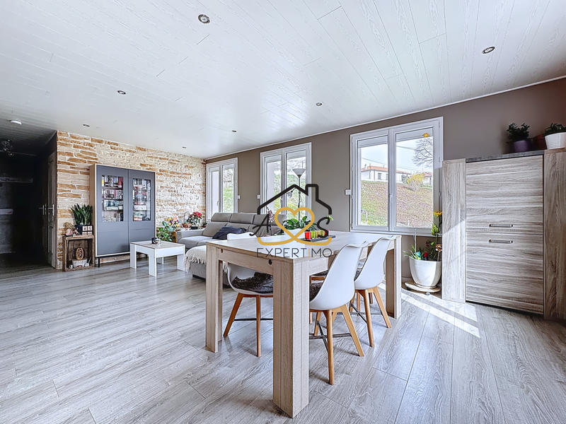 Maison - 84 m² - 4 pièces