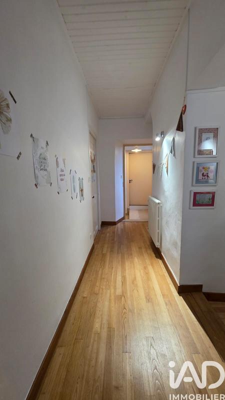 Maison - 193 m² - 8 pièces