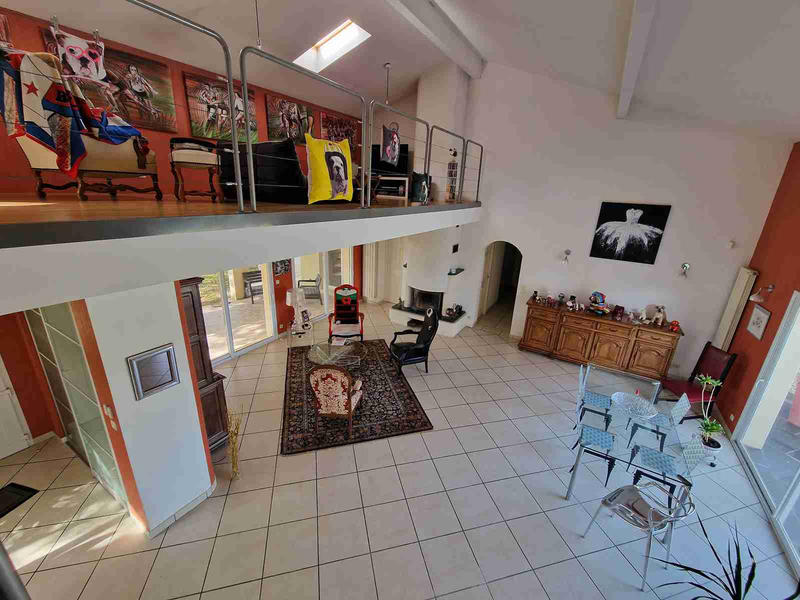 Maison - 246 m² - 7 pièces