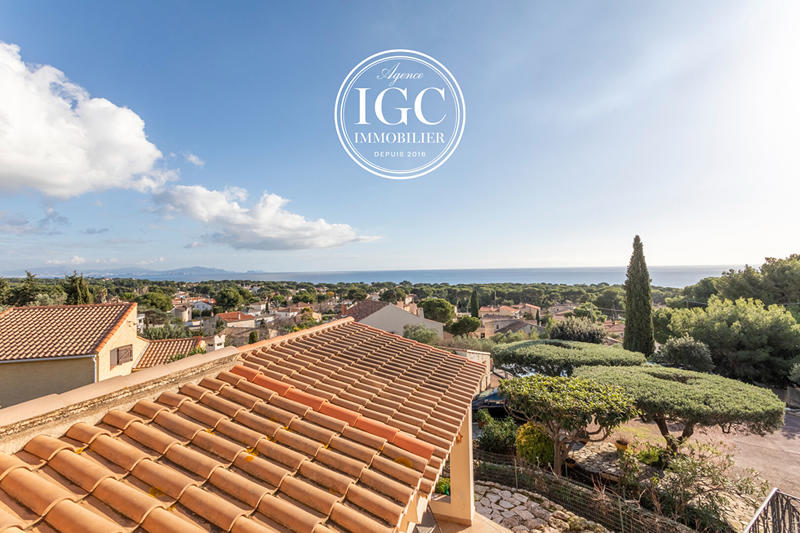 Maison - 180 m² - 5 pièces