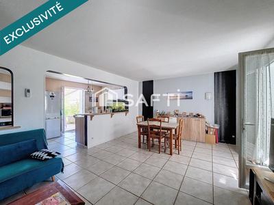 Maison - 95 m² - 5 pièces