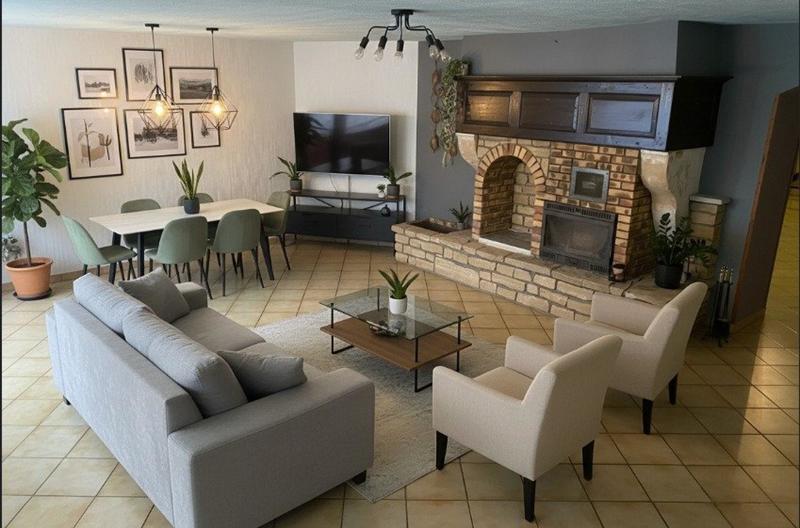 Maison - 275 m² - 8 pièces