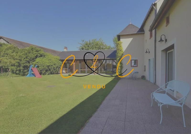 Maison - 280 m² - 5 pièces