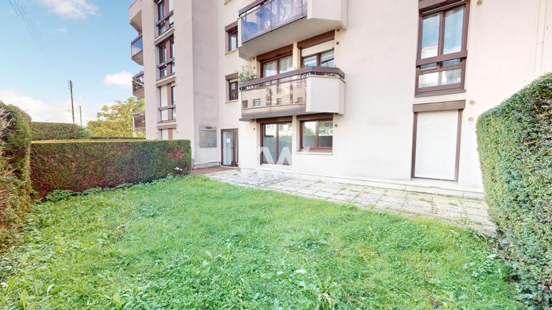 Local commercial - 180 m² - 10 pièces