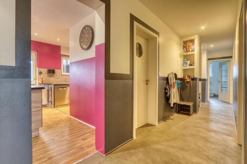 Maison - 250 m² - 9 pièces