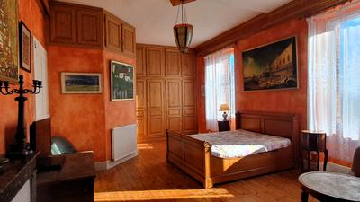 Maison - 311 m² - 9 pièces