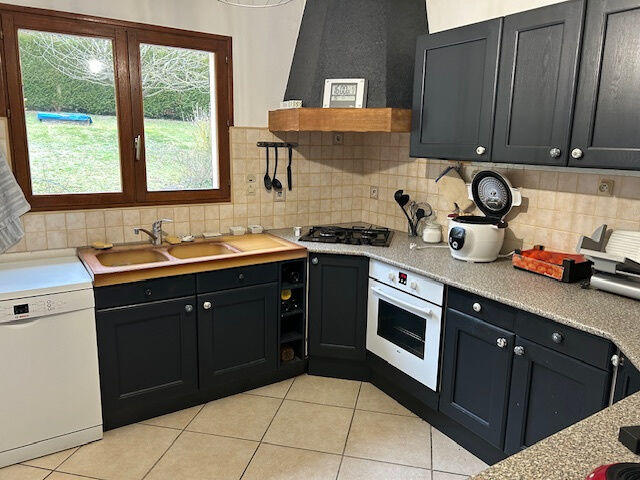 Maison - 226 m² - 11 pièces