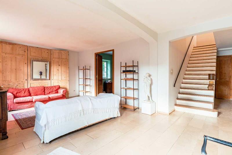 Maison - 275 m² - 12 pièces