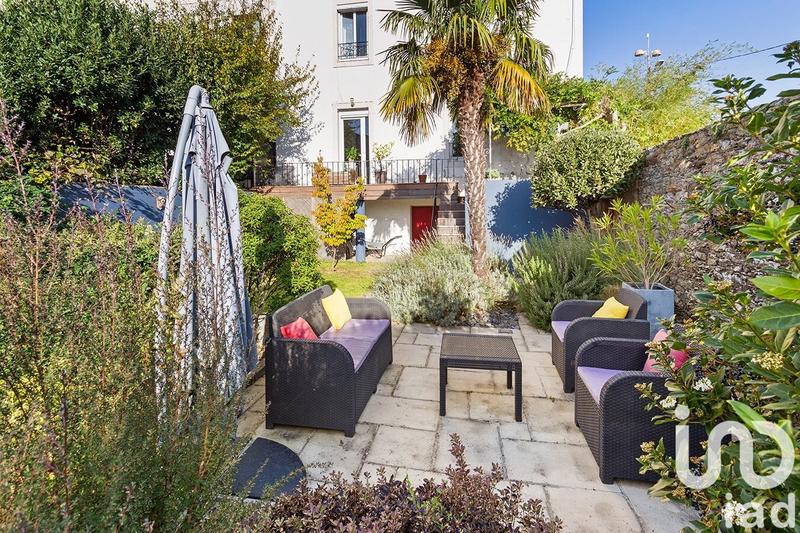 Maison - 200 m² - 7 pièces