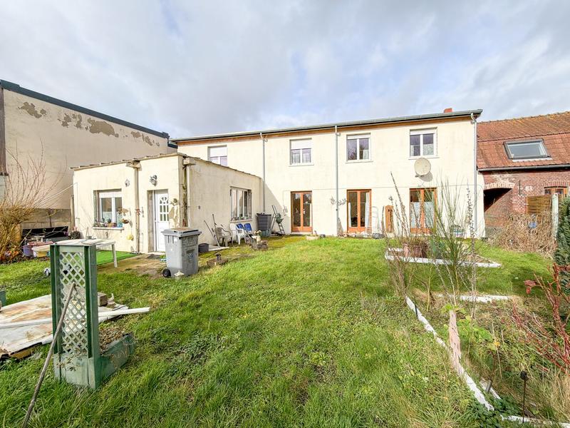 Maison - 185 m² - 8 pièces