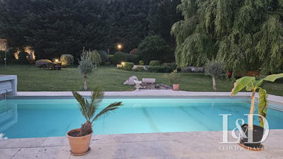 Maison - 269 m² - 12 pièces