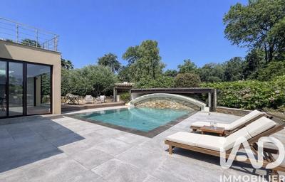 Maison - 165 m² - 7 pièces