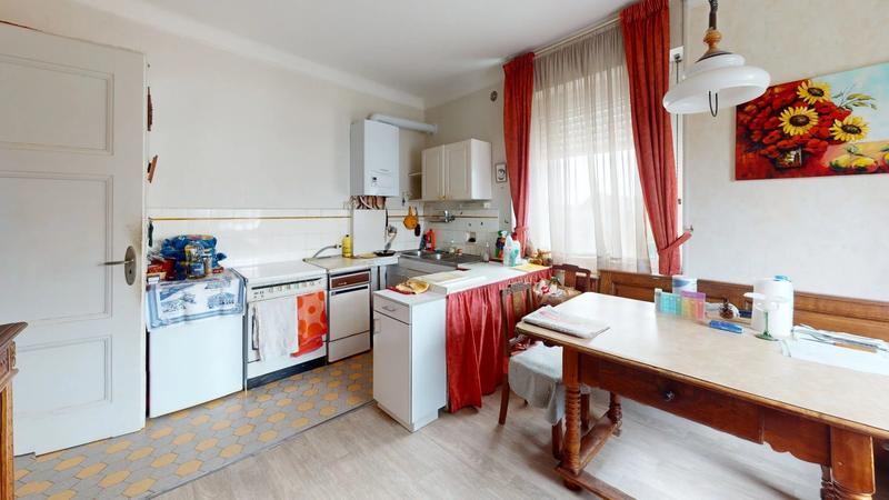 Maison - 189 m² - 8 pièces