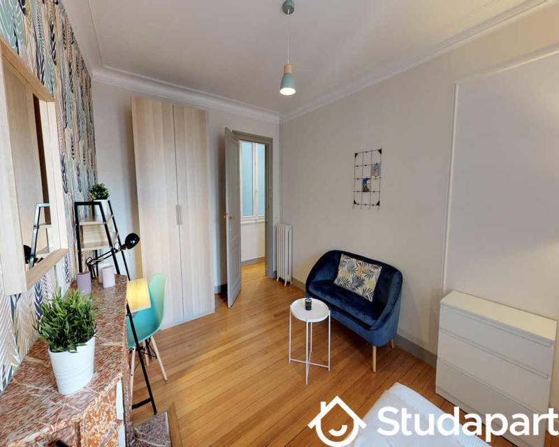 Chambre - 140 m² - 1 pièce