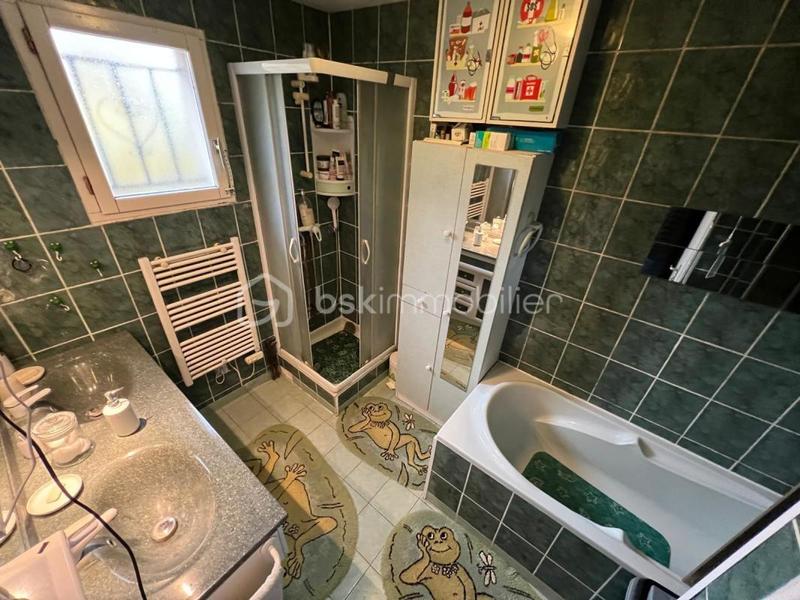 Maison - 205 m² - 9 pièces