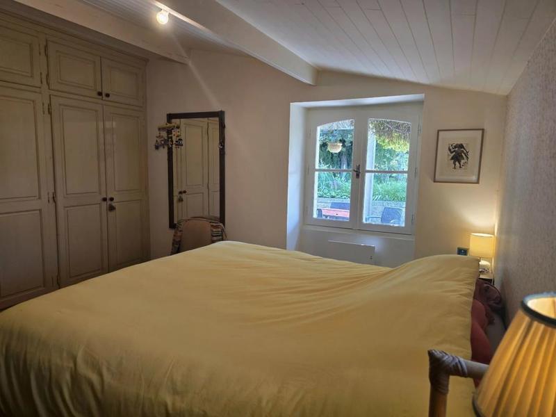 Maison - 221 m² - 7 pièces