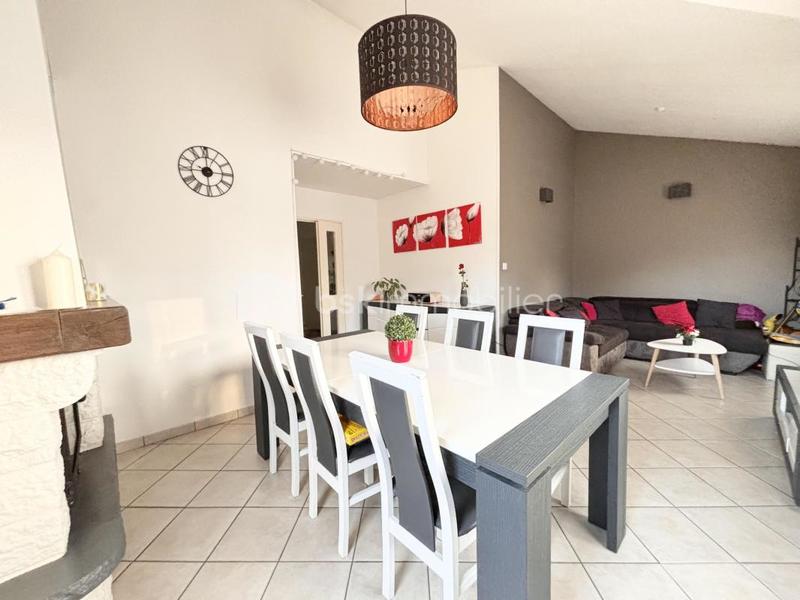 Appartement - 95 m² - 4 pièces