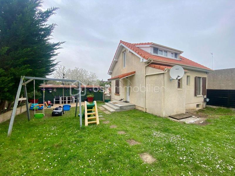 Maison - 95 m² - 5 pièces