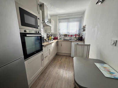 Appartement - 93 m² - 4 pièces