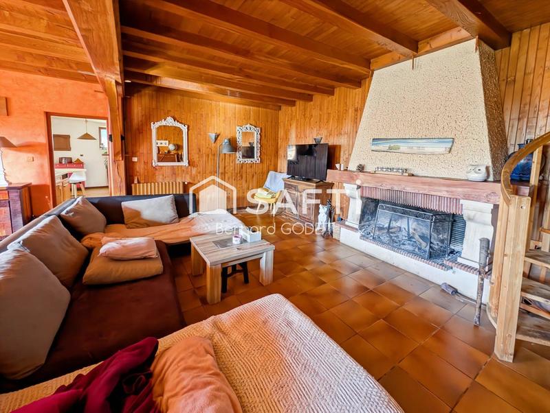 Maison - 255 m² - 9 pièces