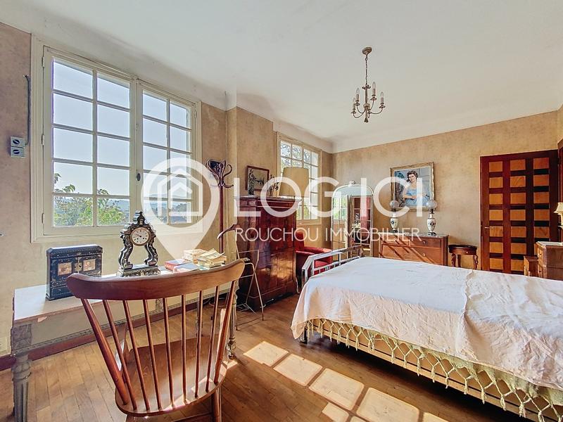 Maison - 246 m² - 7 pièces