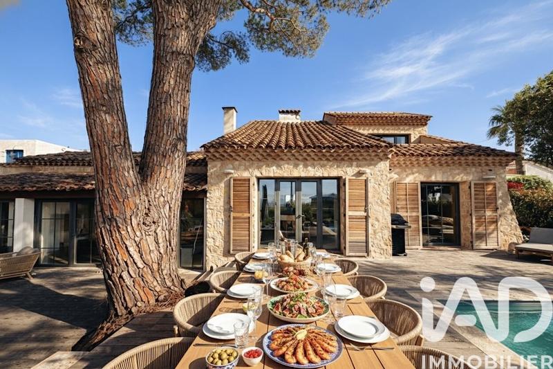 Maison de maîtres - 207 m² - 7 pièces