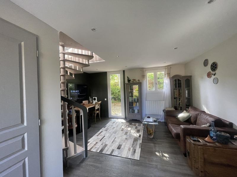 Villa - 210 m² - 9 pièces