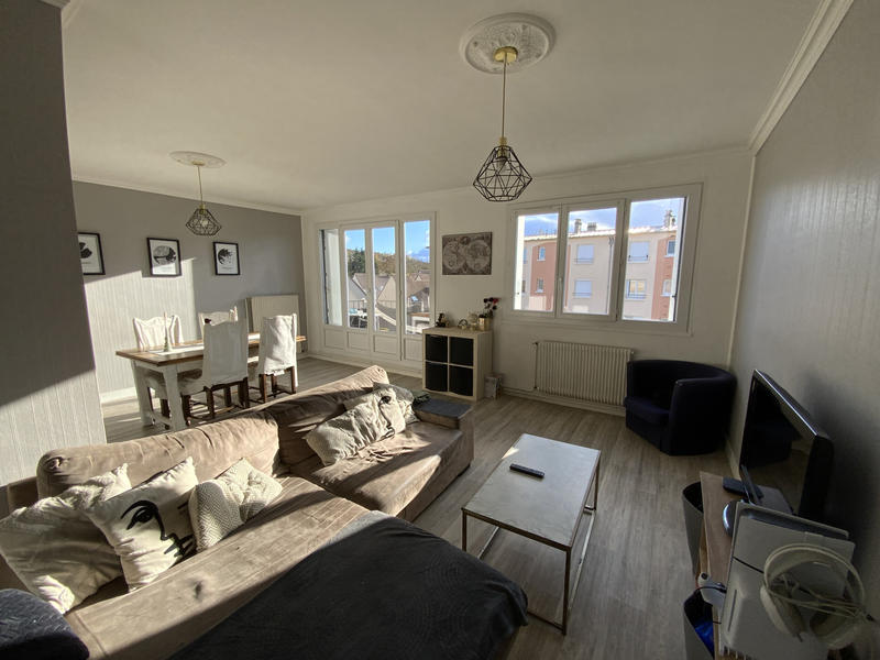 Appartement - 75 m² - 3 pièces