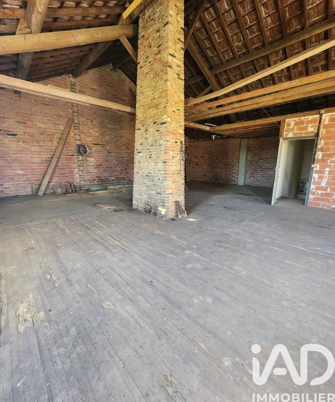 Maison - 256 m² - 5 pièces