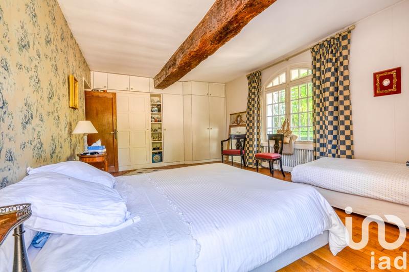 Maison - 315 m² - 11 pièces