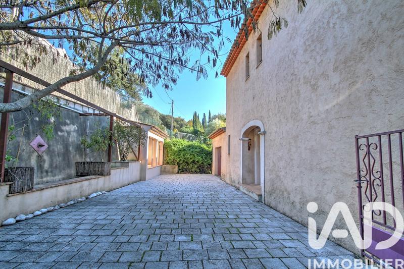 Maison - 96 m² - 4 pièces