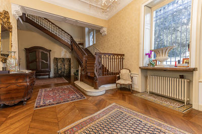 Propriété - 900 m² - 15 pièces