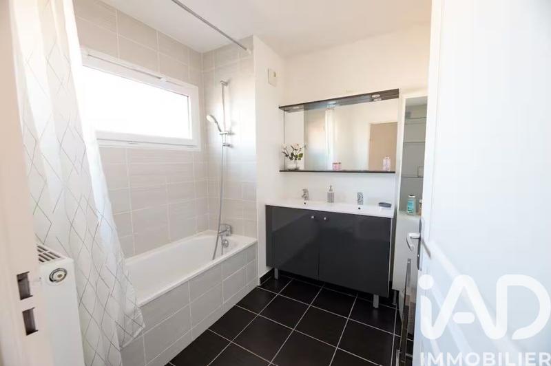 Maison - 88 m² - 4 pièces