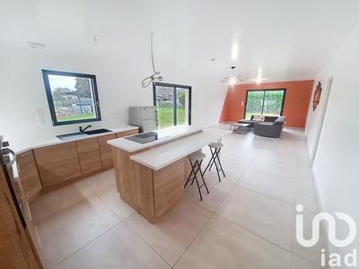 Maison - 96 m² - 4 pièces