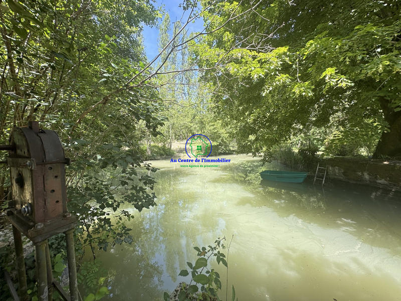 Maison - 228 m² - 8 pièces