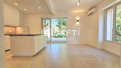 Maison - 192 m² - 7 pièces